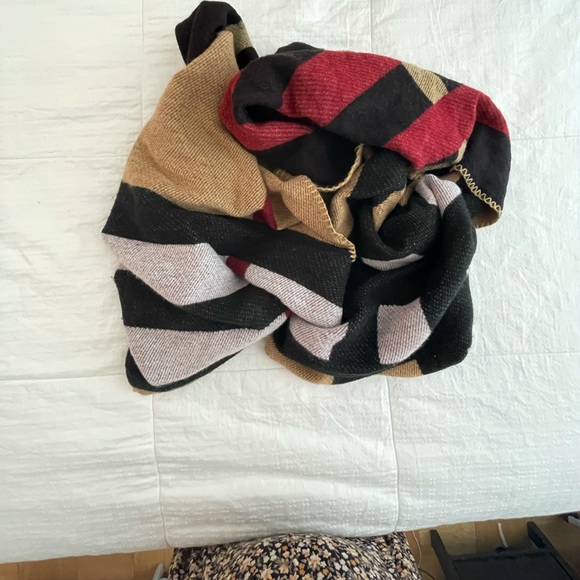 Multicolored Shawl - Picture 4 of 5